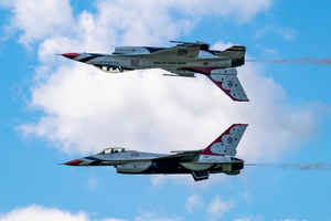 USAF Thunderbirds - Calypso Pass