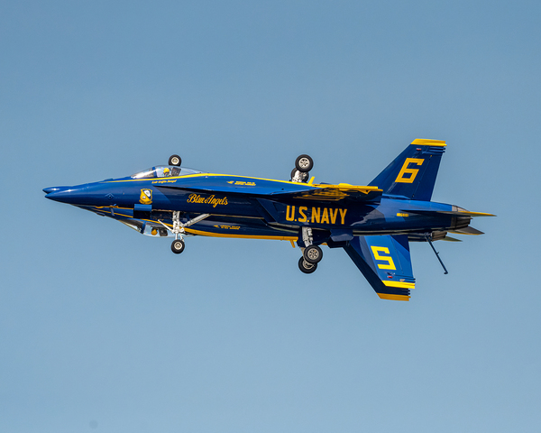 US Navy Blue Angels - Farvel Formation Print