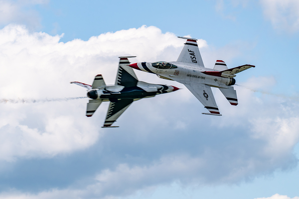 USAF Thunderbirds - Knife  edge Pass Print