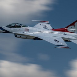 US Air Force F-16 Falcon - Thunderbirds Opposing Solo tears up the sky