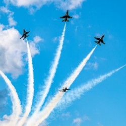USAF Thunderbirds - Delta Break